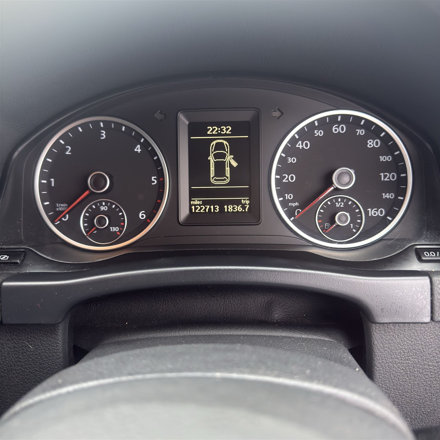 VW Tiguan, 2 Litre diesel, Automatic, 2011, Silver, MOT till 06/09/2026, 120,000 Miles (NV11 DDF)