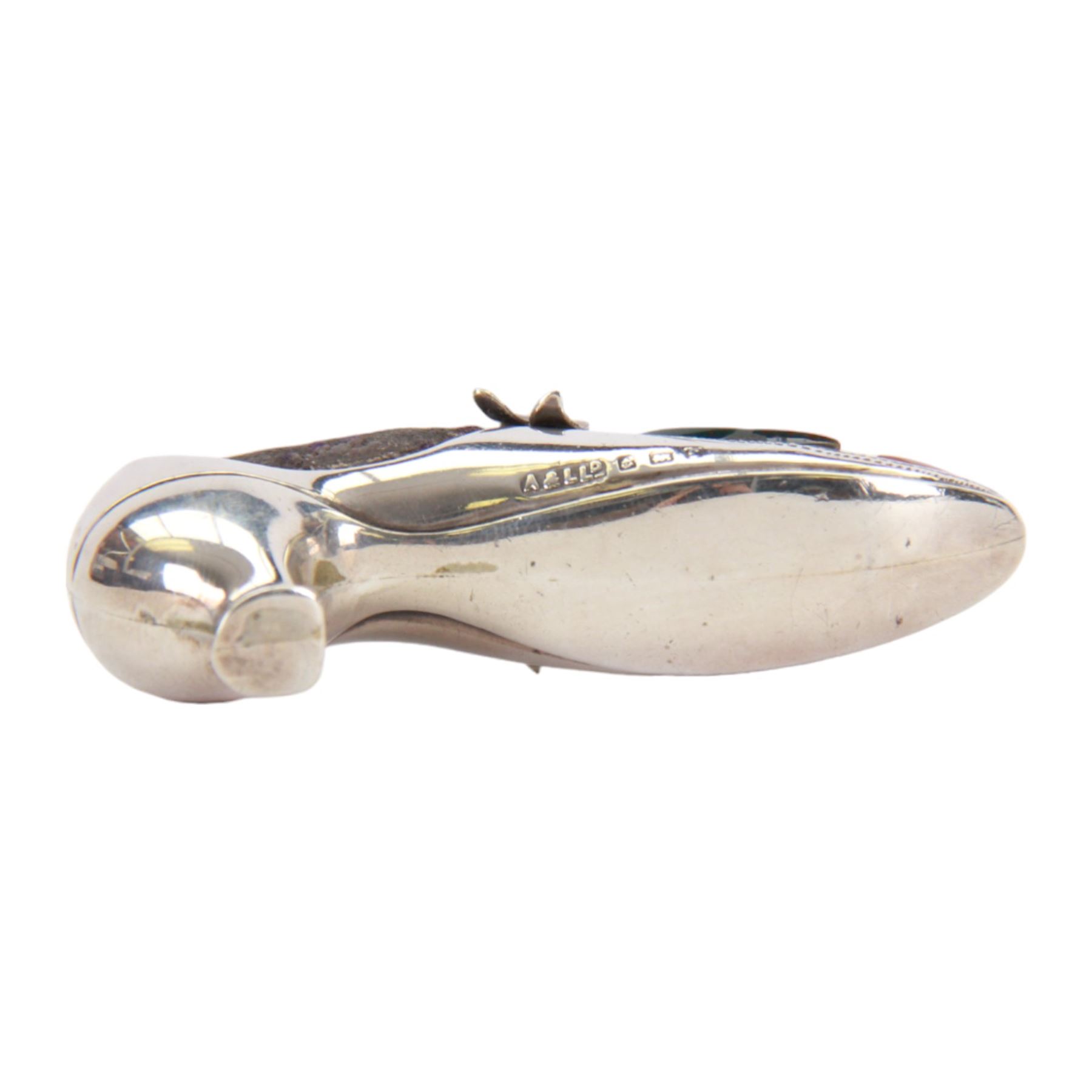 Edwardian silver novelty pin cushion, modelled as a buckled shoe set with Scottish hardstones, hallmarked Adie & Lovekin Ltd, Birmingham 1905, L6.5cm