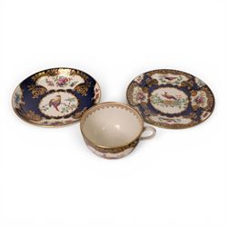 18th century Worcester trio, circa 1770,  painted with shaped panels of birds within a gil...
