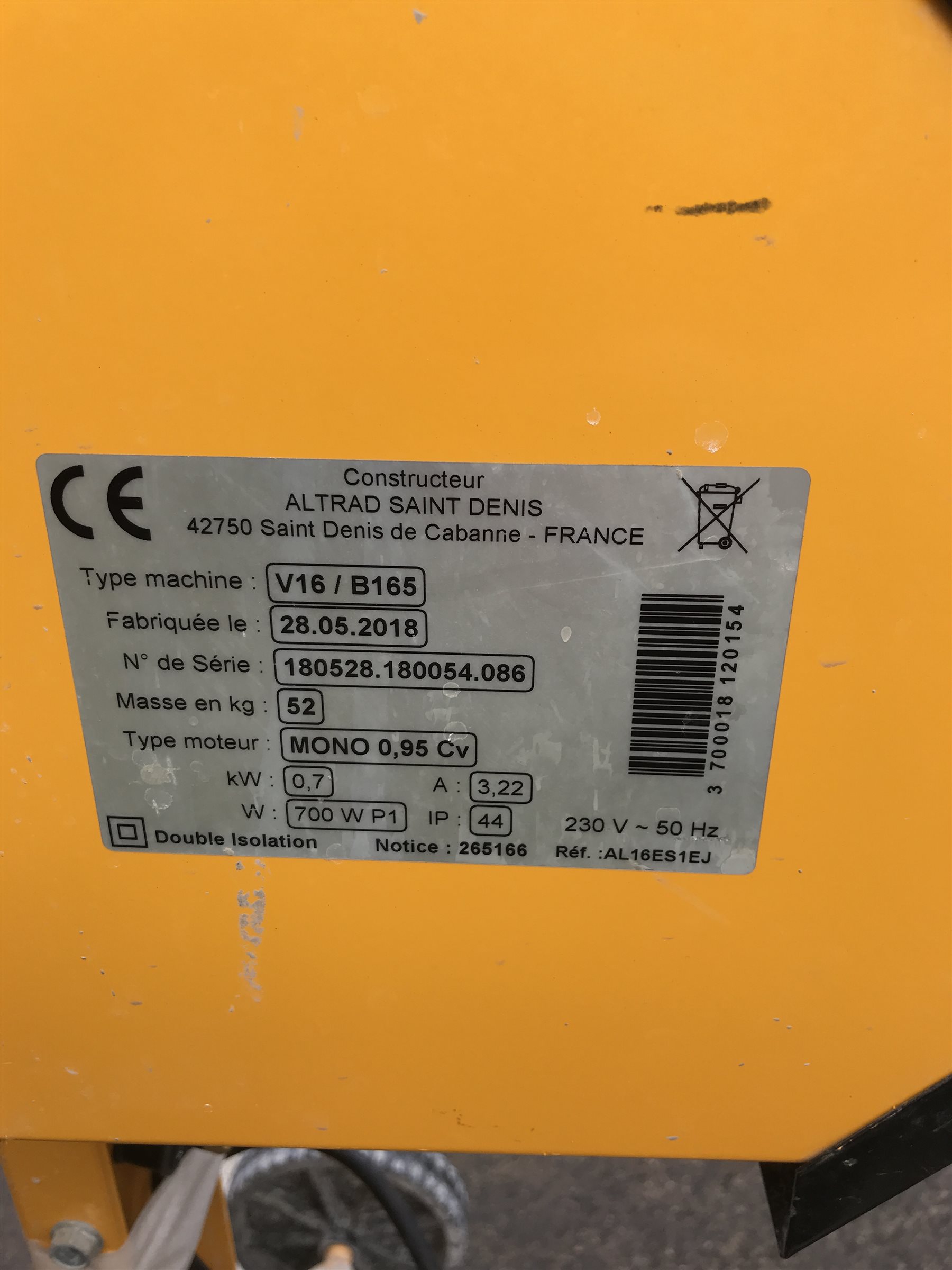 Altrad Saint Dennis V16/B165 230V cement mixer