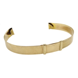 Gold watch strap stamped 9ct, approx 7.72gm