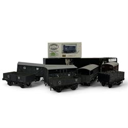 Thirteen kit built O gauge rolling stock