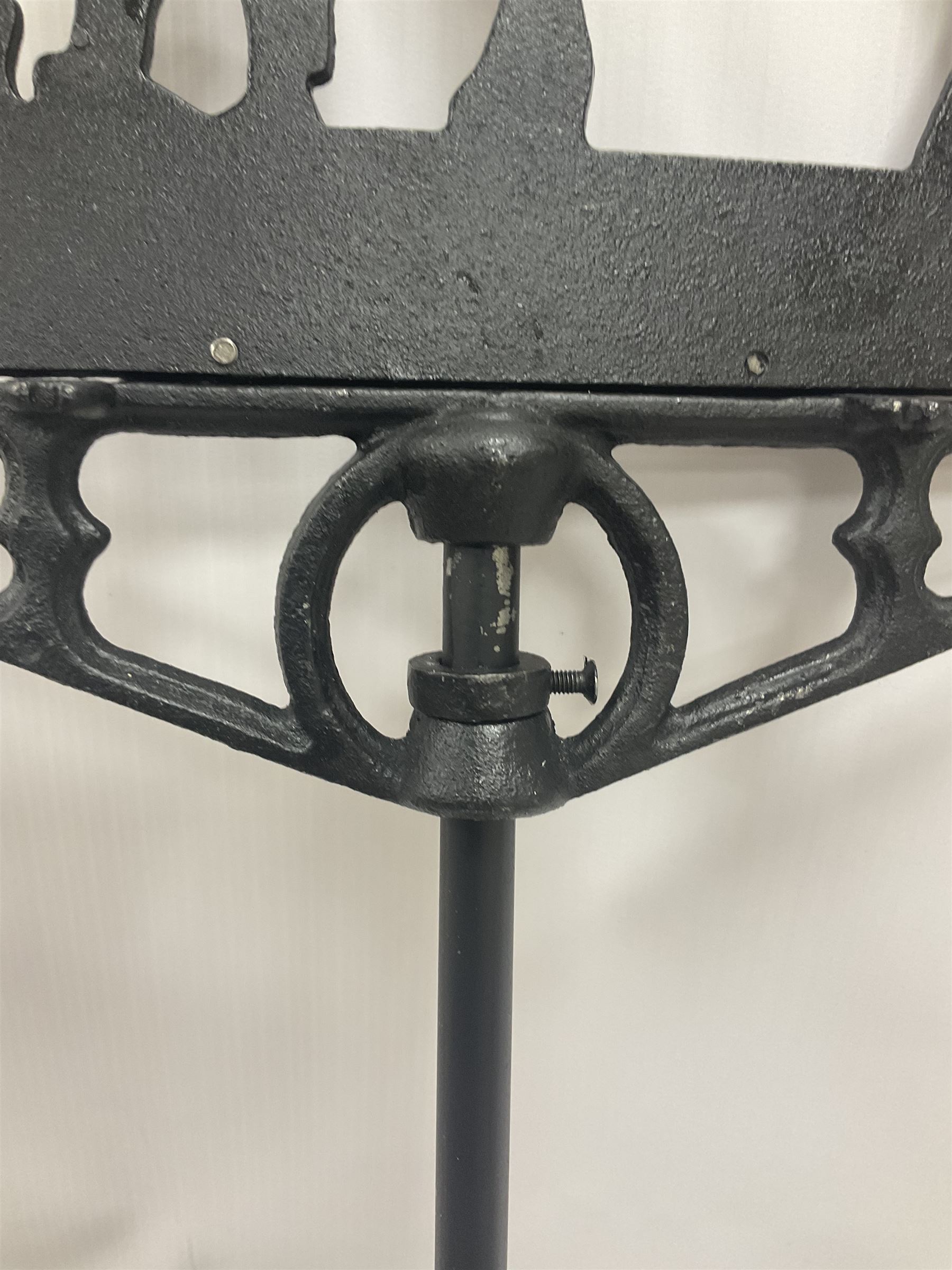 Ridge mounting weathervane with Blacksmith and horse finial, H65