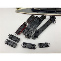 Tri-ang/Hornby '00' gauge - RS.606 Express Goods Set; boxed; eleven passenger coaches and twelve goods wagons (some boxed) by Hornby, Lima etc; and boxed Hornby Skaledale Station Building with platform