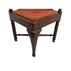 18th century elm corner chair, the shaped arm rail supported by two splats with fret work scrolled ears, turned supports and cabriole front leg joined by turned stretchers, upholstered drop in seat 