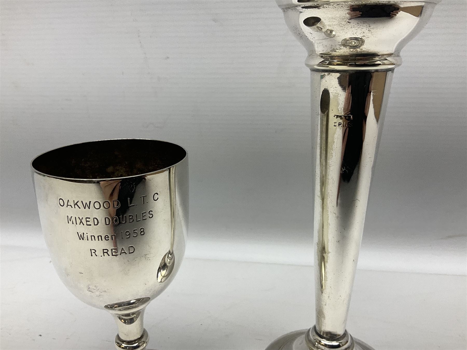 Collection of assorted silver plate, comprising four cup egg cruet, table lamp, bud vase, desk stand etc  