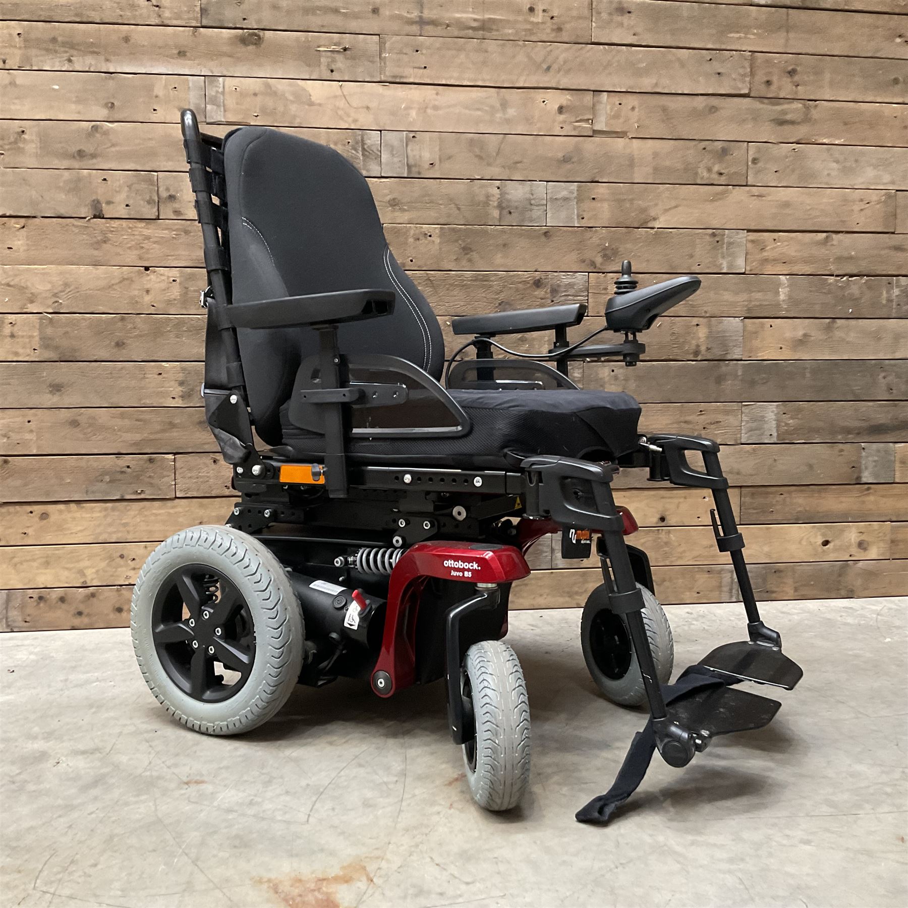 Ottobock Juvo B5 electric wheelchair
