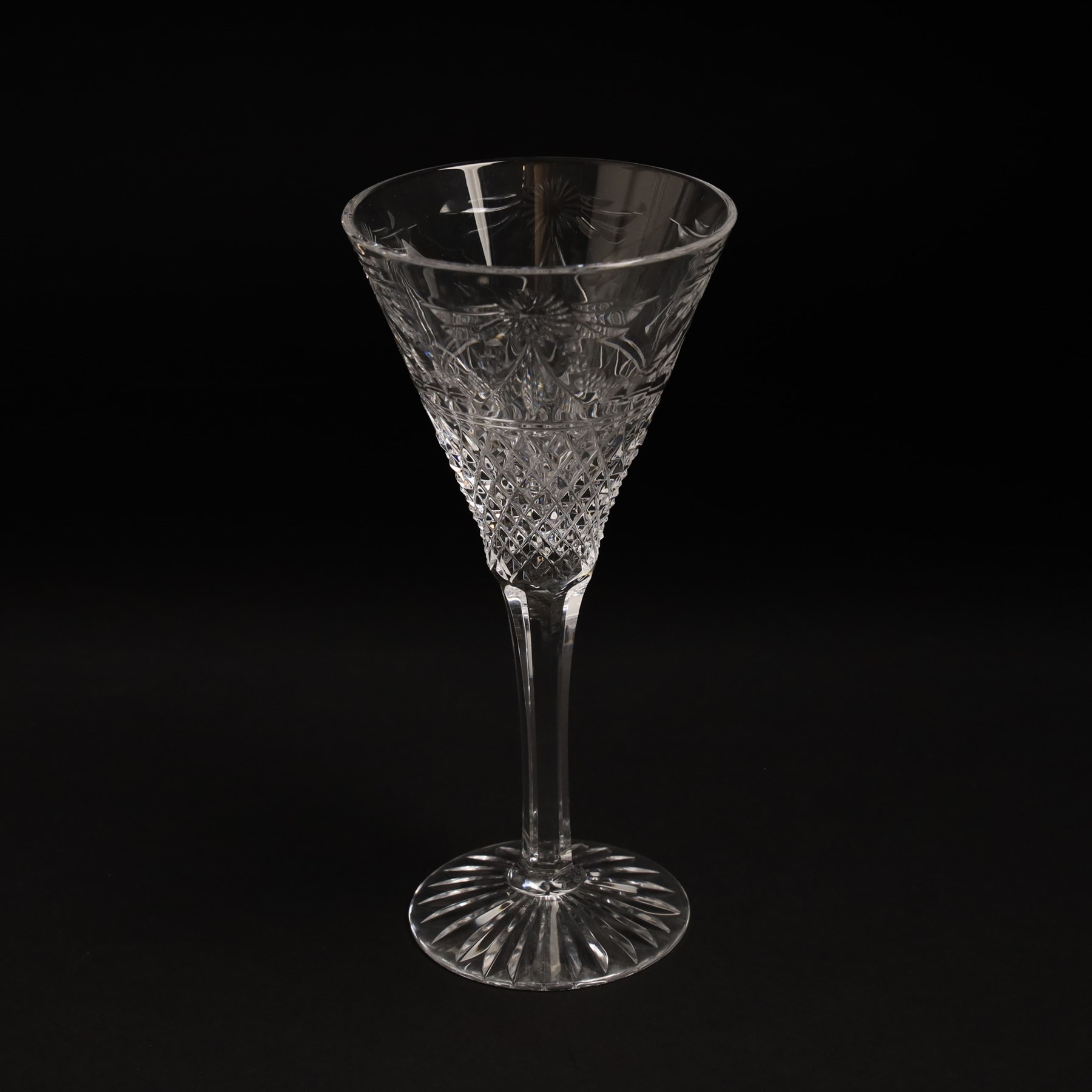 Suite of Stuart crystal Beaconsfield pattern table glass, comprising 6 claret glasses, 6 white wine glasses, 6 dessert wine glasses, 6 brandy balloons, 6 champagne flutes, and 8 whisky tumblers