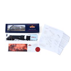 Limited edition Bachmann 00 Gauge no.31962 NE Class A4 4-6-2 'William Whitelaw' locomotive...