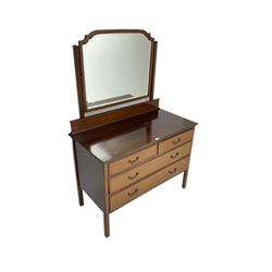 Edwardian mahogany dressing chest, swing mirror back, rectangular top over two short and two long drawers