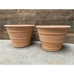 Pair terracotta planters