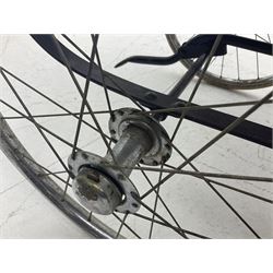 Marmet coach built 1964 pram, with detachable body, brown coachwork and hood, L118cm, H113cm