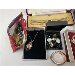Silver jewellery, including charm bracelet, stone set pendant necklaces, Scottish hardstone brooch, etc, together with a large collection of costume jewellery, including beaded necklaces, animal brooches, clip on earrings, etc 