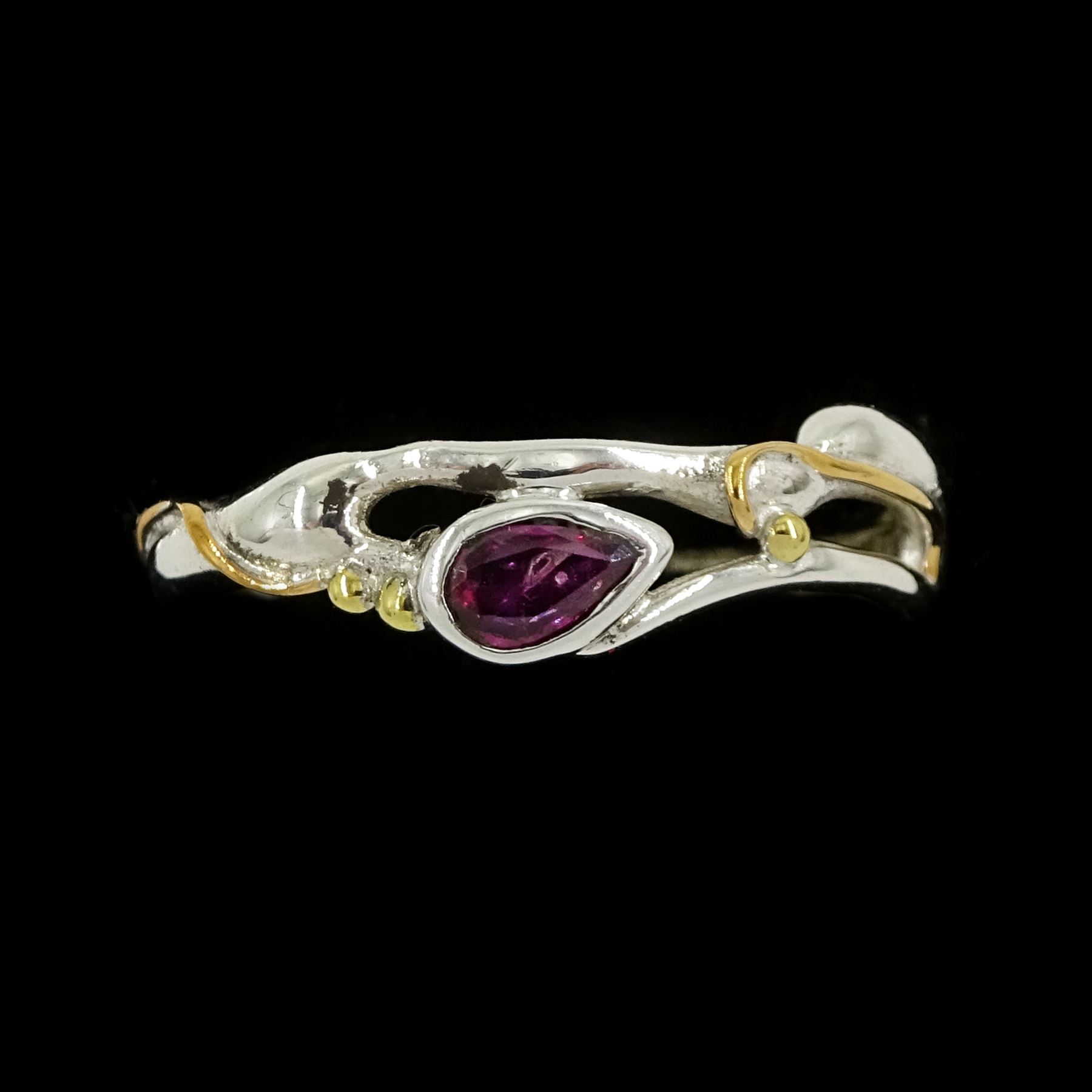 Silver and 14ct gold wire ruby ring, stamped 925