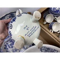 Large collection of blue and white ceramics, to include Spode Italian pattern with blue mark, Wood and Sons Yuan, pickle dish, Delft style etc, dinner plates, tea wares, bowls etc in six boxes
