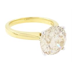 18ct gold diamond single stone ring, four claw set with a light brown diamond of approx 4.05 carat, London 2022