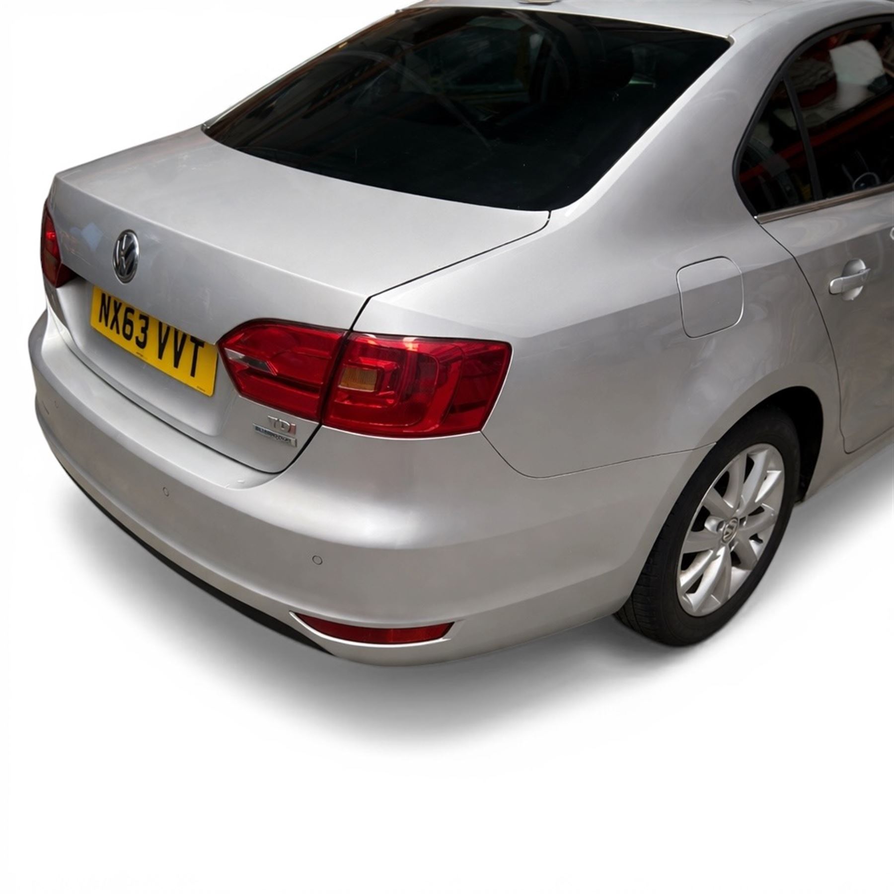 Volkswagen Jetta, 1.6 litre blue-motion diesel, 82000 miles, manual, silver, 2013, (NX63 VVT), MOT till 13 August 2026, £20 road tax, full VW service history, parking sensors, bluetooth - this vehicle is subject to 10% plus VAT buyers premium (12% in total)