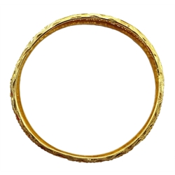  22ct gold filligree bangle, stamped 22c diameter 6.7cm, 18.9gm  