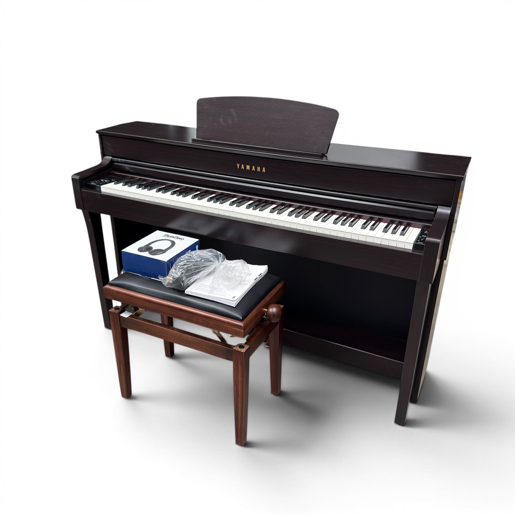 Yamaha - Clavinova CLP-635R electric piano