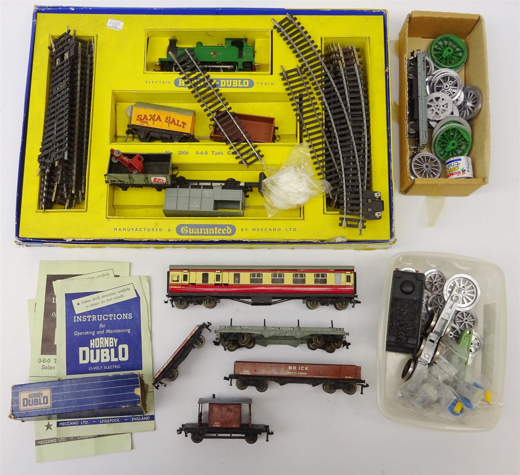 HornbyDublo electric train set 2006 060 Tank Goods Train with