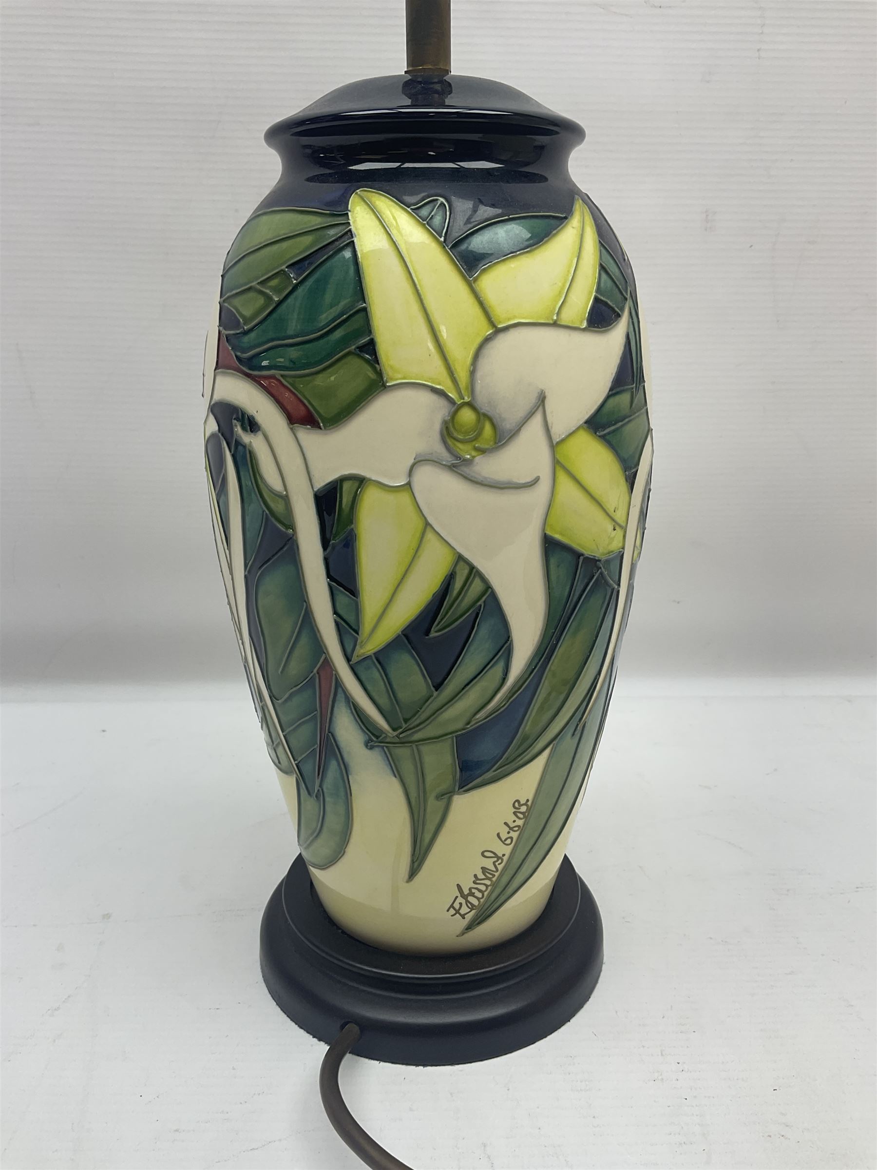 Moorcroft table lamp, Sesquipedale pattern of of baluster form, with shade  H21cm