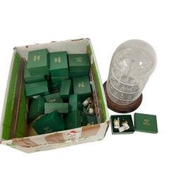 Collection of Birds of Britain collectors thimbles, predominantly boxed, with booklet and stand