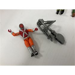 Group of twenty nine G.I.Joe 1980s mini figures, along with further unassociated miniature figures and accessories 