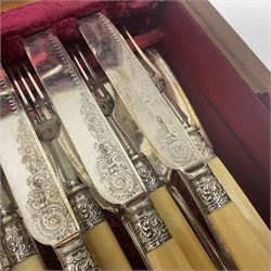 Canteen of cutlery by George Davis, Halifax, with silver ferrules 