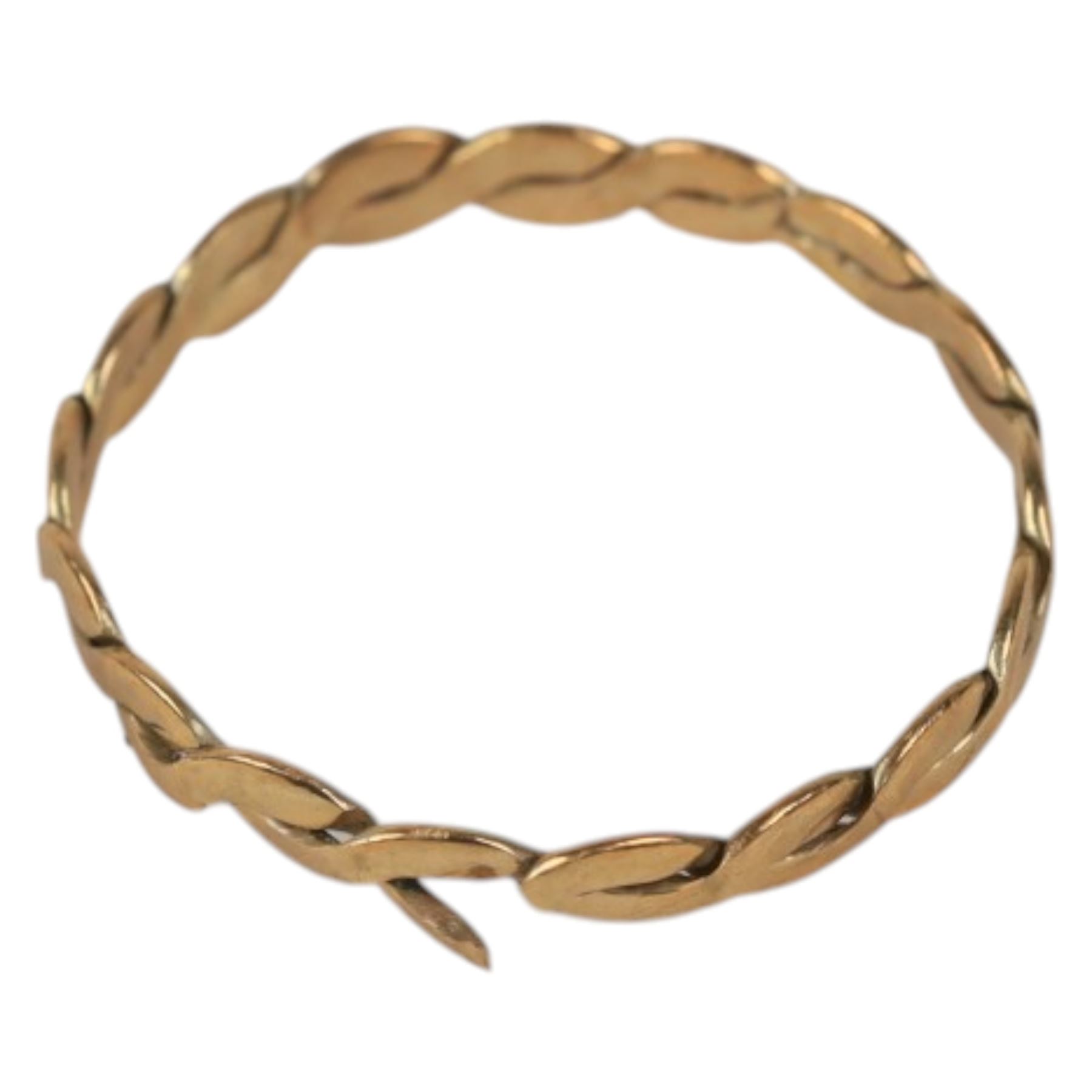 9ct jewellery including bangle, initial bracelet, chains and ring, all stamped or hallmarked 