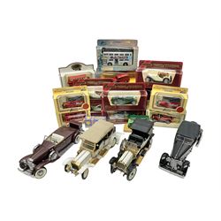 ビュイック Franklin Mint 1/24 THE FRANKLIN MINT 1946 CHEVROLET SUBURBAN TRUCK GREEN 1:24 SCALE