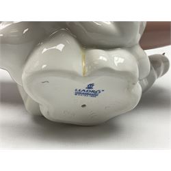 Lladro figure, Don't Look Down, modelled as a girl and boy in a plane, sculpted by Joan Coderch, no 5698, year issued 1990, year retired 2004, H17cm