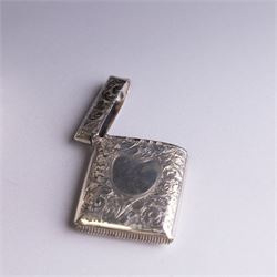 1920s silver lidded box, of circular form with engine turned decoration, hallmarked Stokes & Ireland Ltd, Chester 1920, together with a pair of Victorian silver sugar nips, hallmarked George Unite, Birmingham 1870, and a Victorian silver vesta case, box D5.5cm
