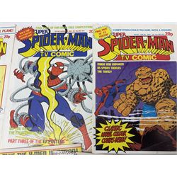 Collection of late Bronze Age Marvel comics (1982-1985), featuring Spider-Man and his Amazing Friends (1983-84) Nos 553, 555-572, 575-578, Super Spider-Man TV Comic (1982) nos 483-499, excluding no. 488, and The Incredible Hulk! (1982) Nos 11, 13, 18, 19, 21, and 22 (43) 