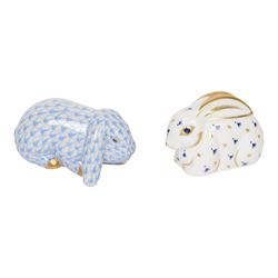 Herend blue fishnet rabbit, together with Royal Crown Derby rabbit paperweight with gold stopper, H5cm 