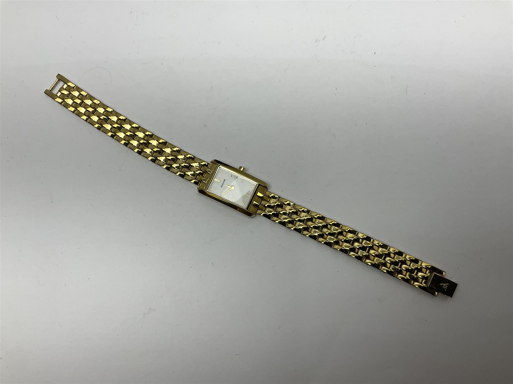 Four gentlemans wristwatches including Seiko Kinetic 50M, Pulsar, Sekonda and Constantin Quartz, boxed, together with a ladies Accurist wristwatch