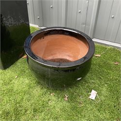 Large rectangular and circular terracotta glazed in black planters - THIS LOT IS TO BE COLLECTED BY APPOINTMENT FROM DUGGLEBY STORAGE, GREAT HILL, EASTFIELD, SCARBOROUGH, YO11 3TX
