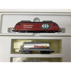 Trix Minitrix 'N' gauge - No.11418 Zugpack SBB 150Jahre six-car tank wagon set; boxed