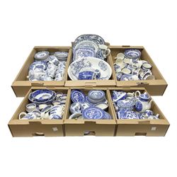 Large collection of blue and white ceramics, to include Spode Italian pattern with blue mark, Wood and Sons Yuan, pickle dish, Delft style etc, dinner plates, tea wares, bowls etc in six boxes