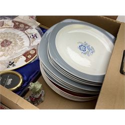 Twin handled cache pot in the style of Herend Hungary, stamped VA Portugal, decorated with birds upon branches, Mason's Ironstone large footed bowl in the Mandarin pattern, Spode Gainsborough bowl, Royal Doulton Bird of Paradise plate c1938 D4602, lustre plates, Aynsley, oriental style lidded vase, Portmeirion, lattice creamware, J & G Meakin Sol, Wedgwood, studio pottery, Spode York Minister boxed plate etc