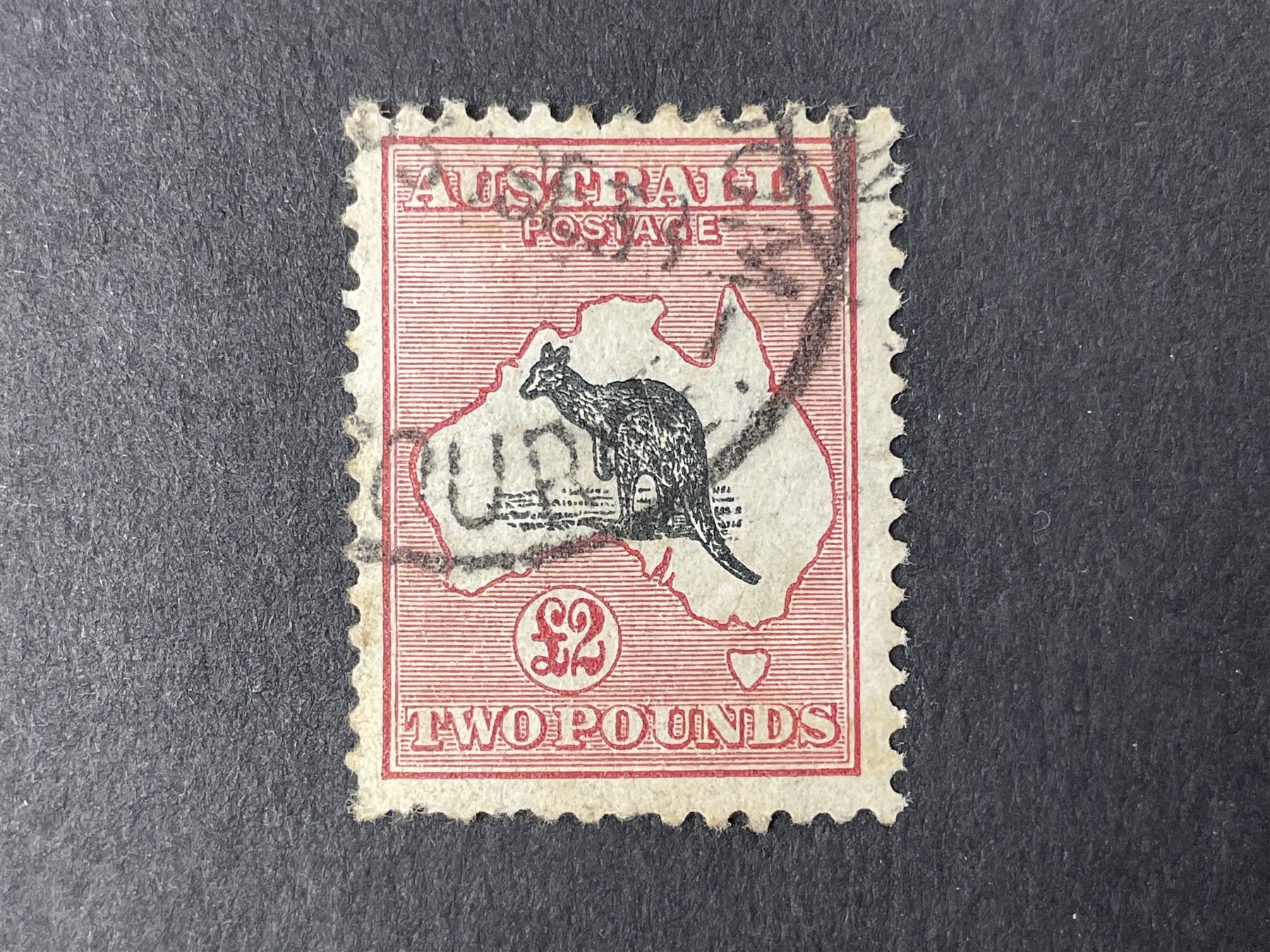 Australian stamps with various Kangaroo issues including used two pounds, King George V Silver Jubilee and other issues etc, housed on stockcards 
