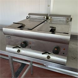 Lincat DF66 single phase electric twin fryer - THIS LOT IS TO BE COLLECTED BY APPOINTMENT FROM DUGGLEBY STORAGE, GREAT HILL, EASTFIELD, SCARBOROUGH, YO11 3TX