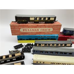 Graham Farish '00' gauge - six Pullman dining/brake dining cars, three in boxes; another boxed partly assembled dining car; four other part Pullman coaches for spares or repair; and a Transcontinental Dining Car in 'Wagon Lit Coach' box with similar part coach (13)