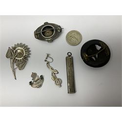 9ct gold 'Grandma' necklace and 'Special nan' pendant, Pinnacle open face gold plated pocket watch, Seiko quartz wristwatch and silver jewellery including Victorian brooches, etc