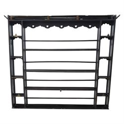 Large 18th century oak plate rack, fitted with narrow pigeon hole shelves to either side, with four central shelves and bars