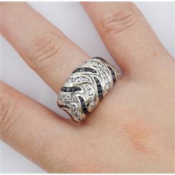 18ct white gold round brilliant cut black and white diamond rubover set ring