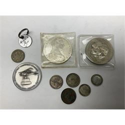 Coins, banknotes and medallions, including approximately 145 grams of Great British pre-1947 silver coins, pre decimal coinage, 1970 proof coin set in maroon card folder, Maria Theresa restrike silver thaler, ten Bank of England one pound notes etc