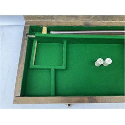 Midland Gun Company Birmingham & London 12-bore side-by-side box-lock non-ejector double barrel shotgun with 76cm damascus barrels, Prince of Wales style walnut stock with chequered grip and fore-end, top safety and engraved lock no.62160 L120cm overall; in scratch built baize lined wooden case. SHOTGUN CERTIFICATE REQUIRED.