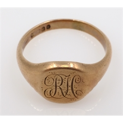  Early 20th century 9ct rose gold signet ring London 1919 approx 6.7gm   