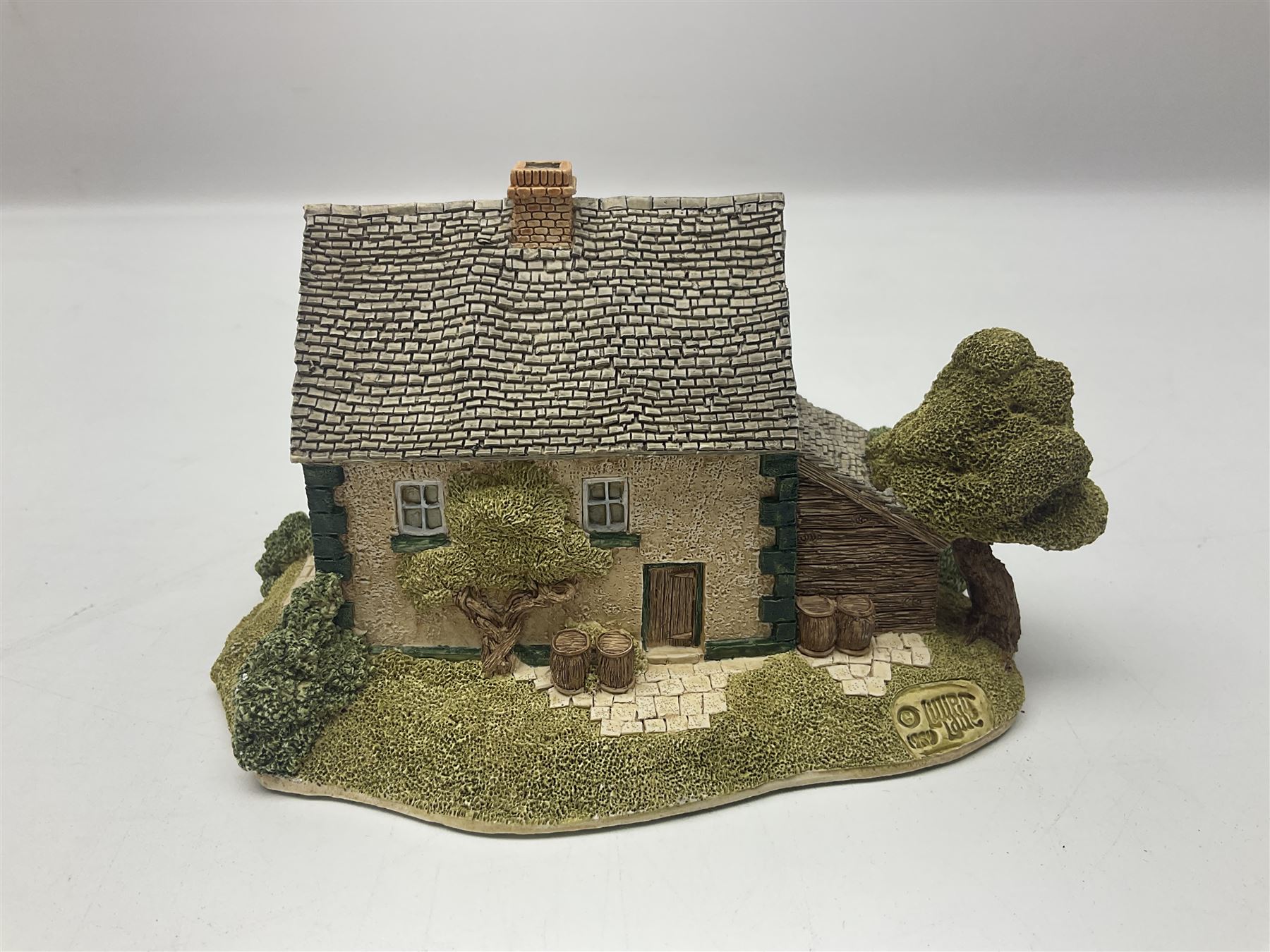 Sixteen Lilliput Lanes from the Irish Collection, to include Kilmore Quay, Causeway Cottage, Blarney Castle, Quite Cottage etc, all with boxes and deeds 