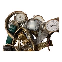 Collection of ladies and gentleman's watches, including Casio, Quartz, Lorus etc 